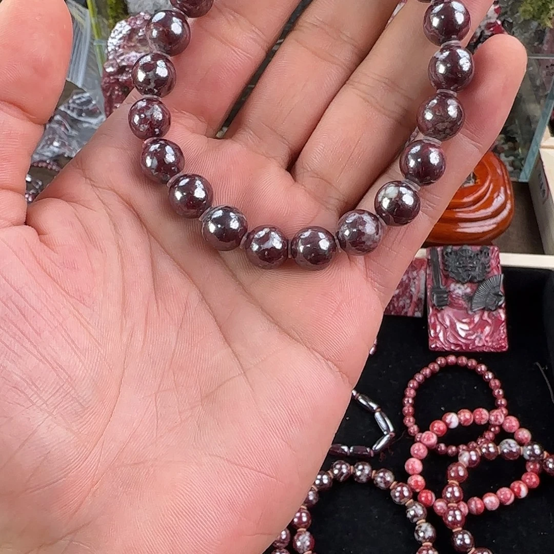 泥***号天然辰砂原矿顶货手串