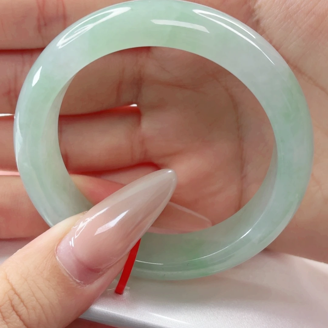 翡翠未镶嵌手镯50.8正圈