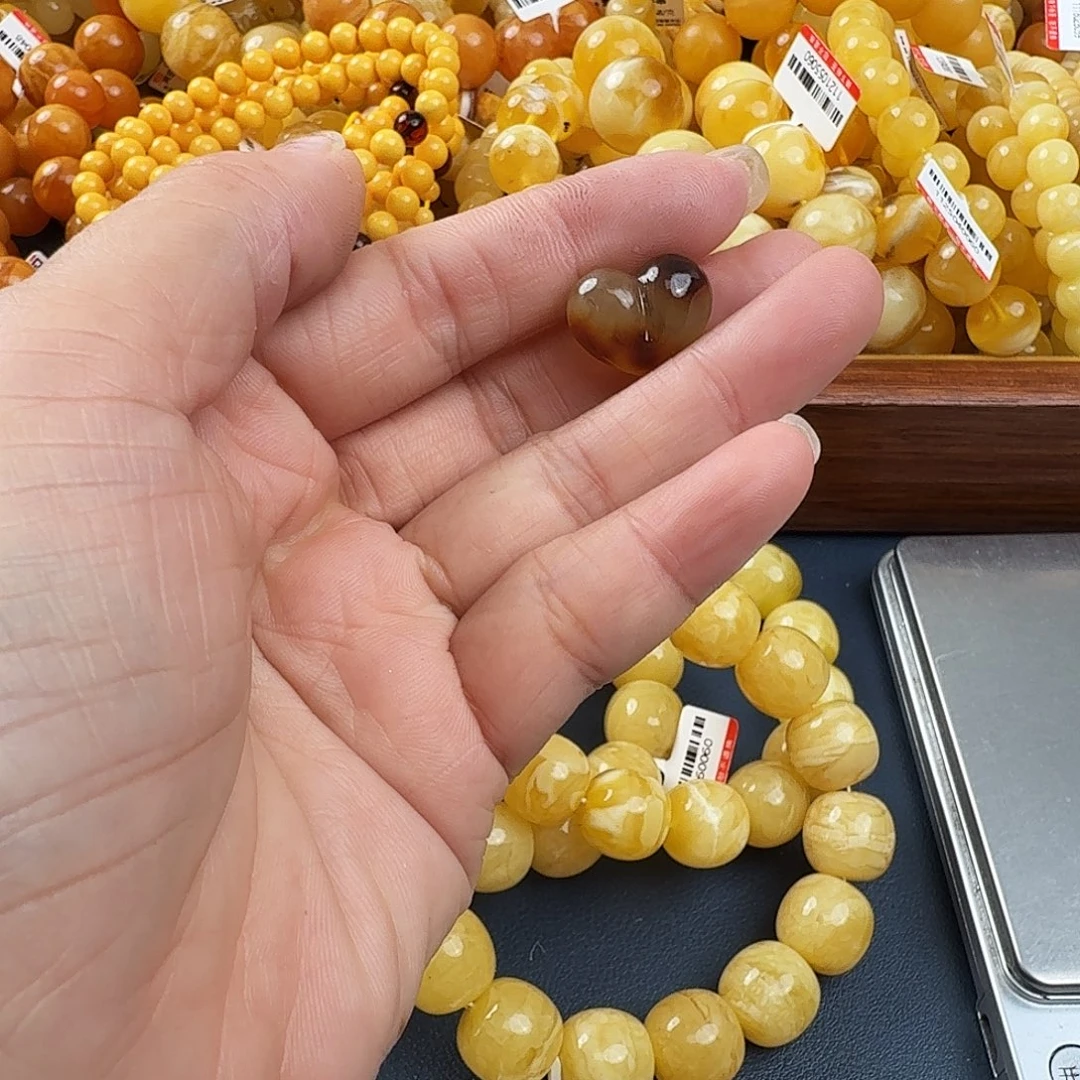 琥珀未镶嵌珠宝奇石