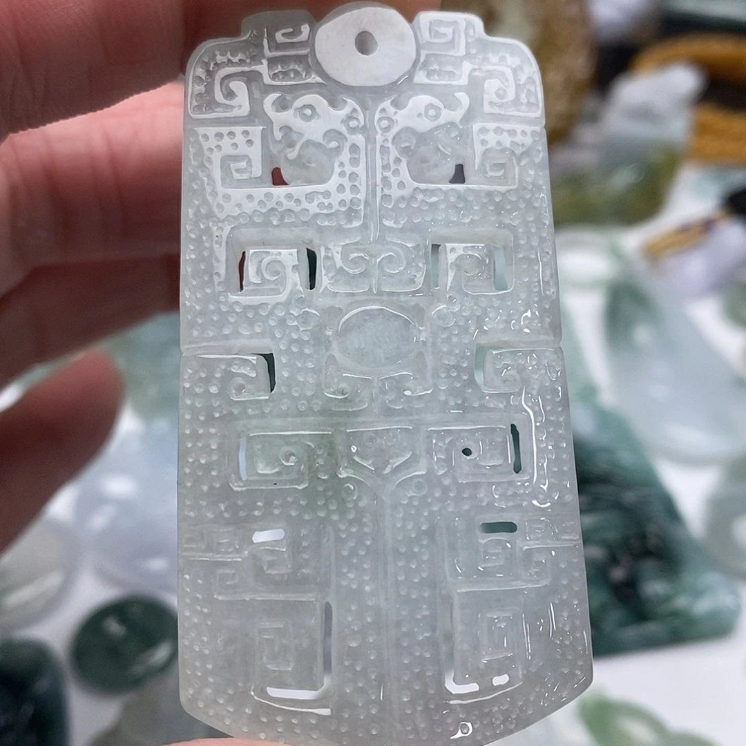 翡翠未镶嵌颈饰仿古牌