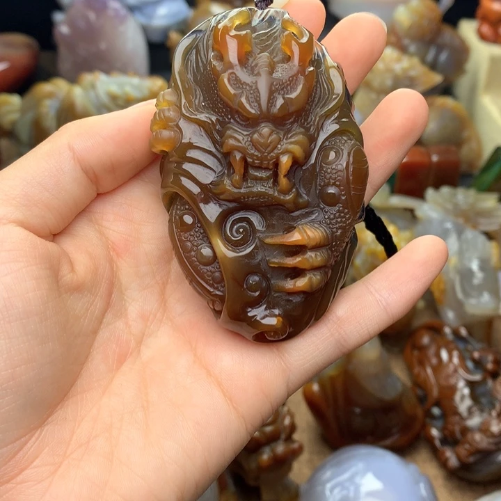 【闪购商品】未镶嵌玛瑙/玉髓珠宝奇石破*