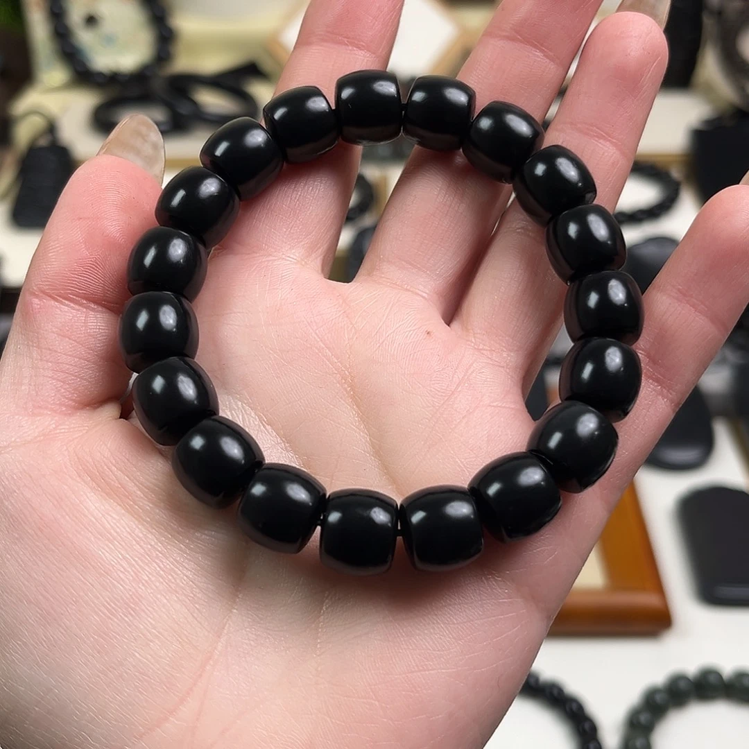 ****ч和田玉（墨玉）未镶嵌颈饰卡12直切高