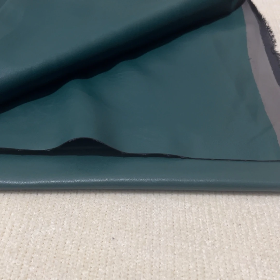 墨绿布衬底1米。