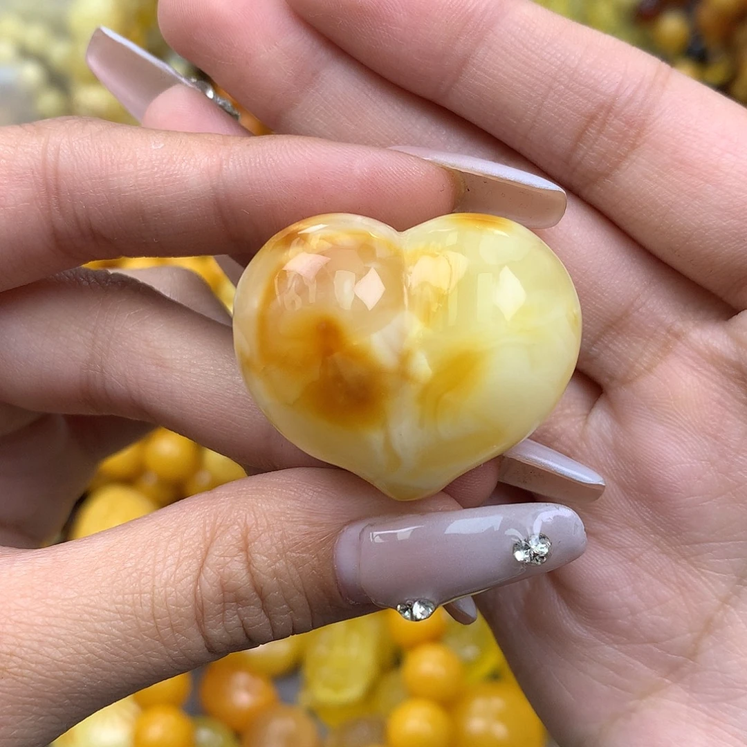 琥珀未镶嵌珠宝奇石34*28*19