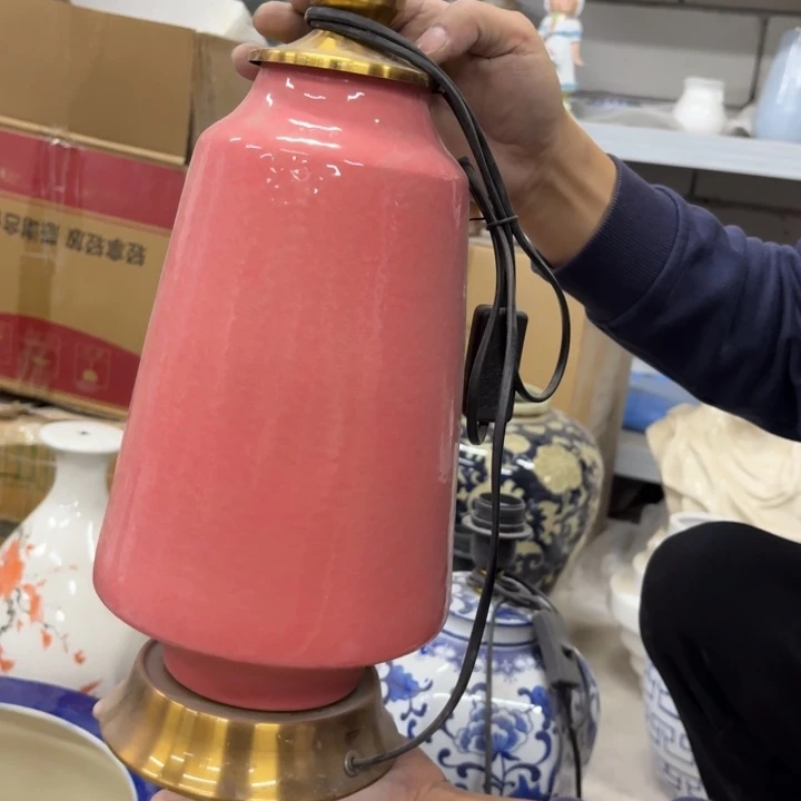 微瑕青花瓷器值得购买