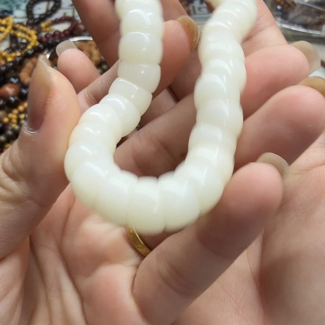 无事牌染料紫檀（血檀）