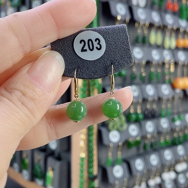 18K金镶嵌和田玉耳饰