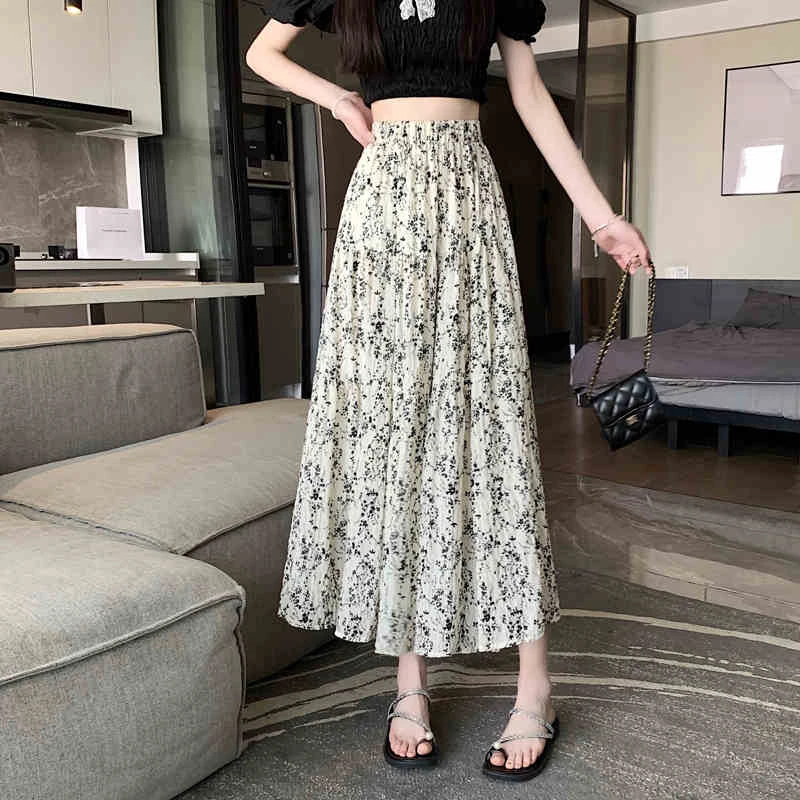 小碎花三层半身裙复古高腰法式a字大摆伞裙女夏垂感显瘦百褶裙子J