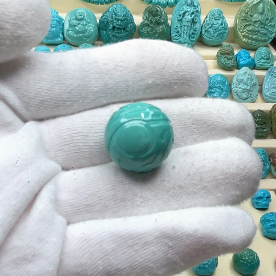 绿松石未镶嵌颈饰白***果