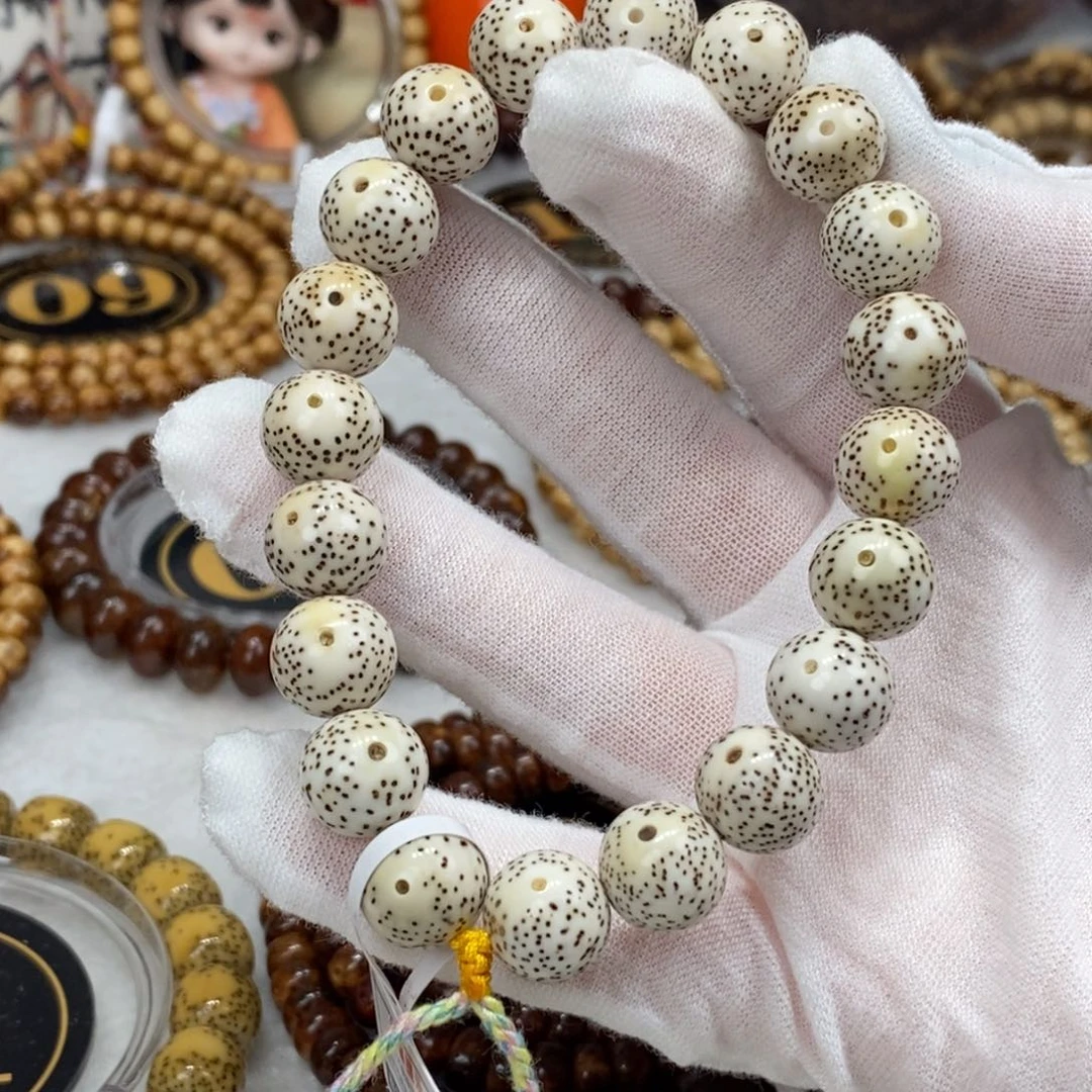 菩提籽类12mm圆珠原脂白一线天