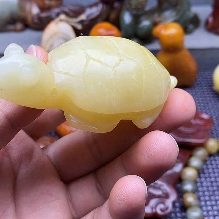 未镶嵌蛇纹石玉颈饰