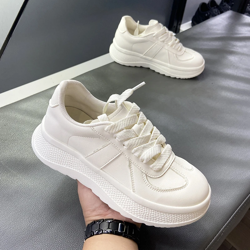 【米格格女鞋】秋季真皮2025轻奢小白鞋松糕底德训鞋久穿不累水上漂