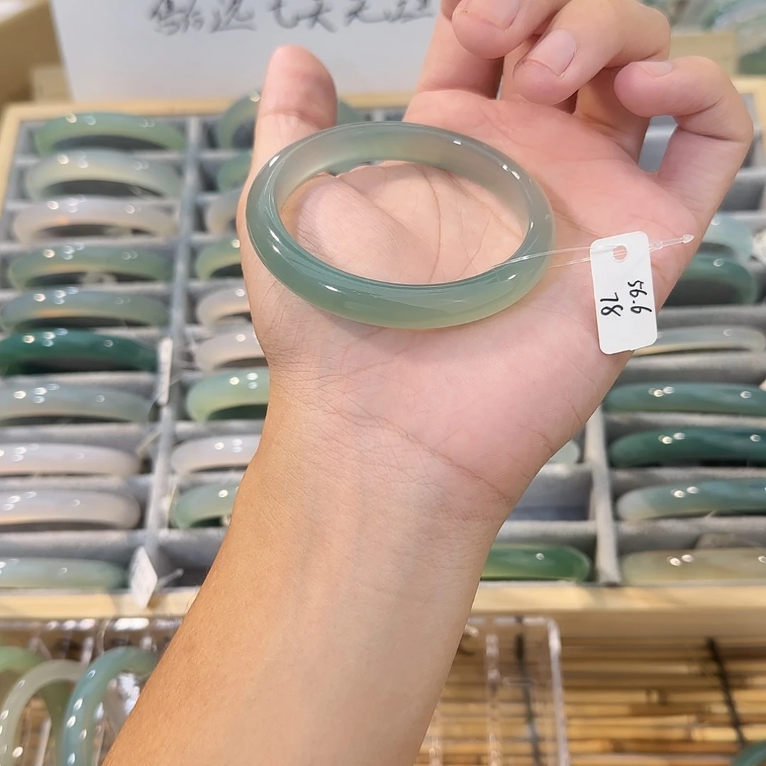 玛瑙/玉髓手镯未镶嵌圈口56.6