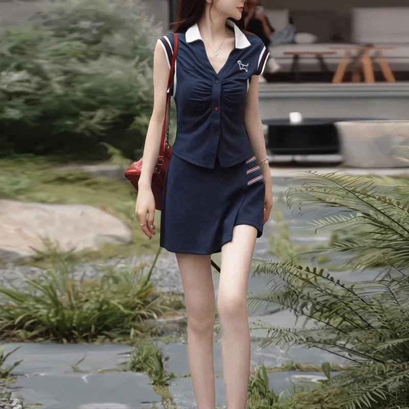 2025年运动套装夏季学院风收腰polo领小狗刺绣上衣高腰裤裙两件套