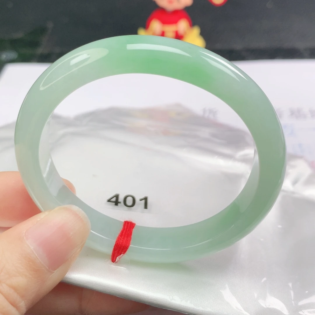 翡翠未镶嵌手镯（贵妃镯）