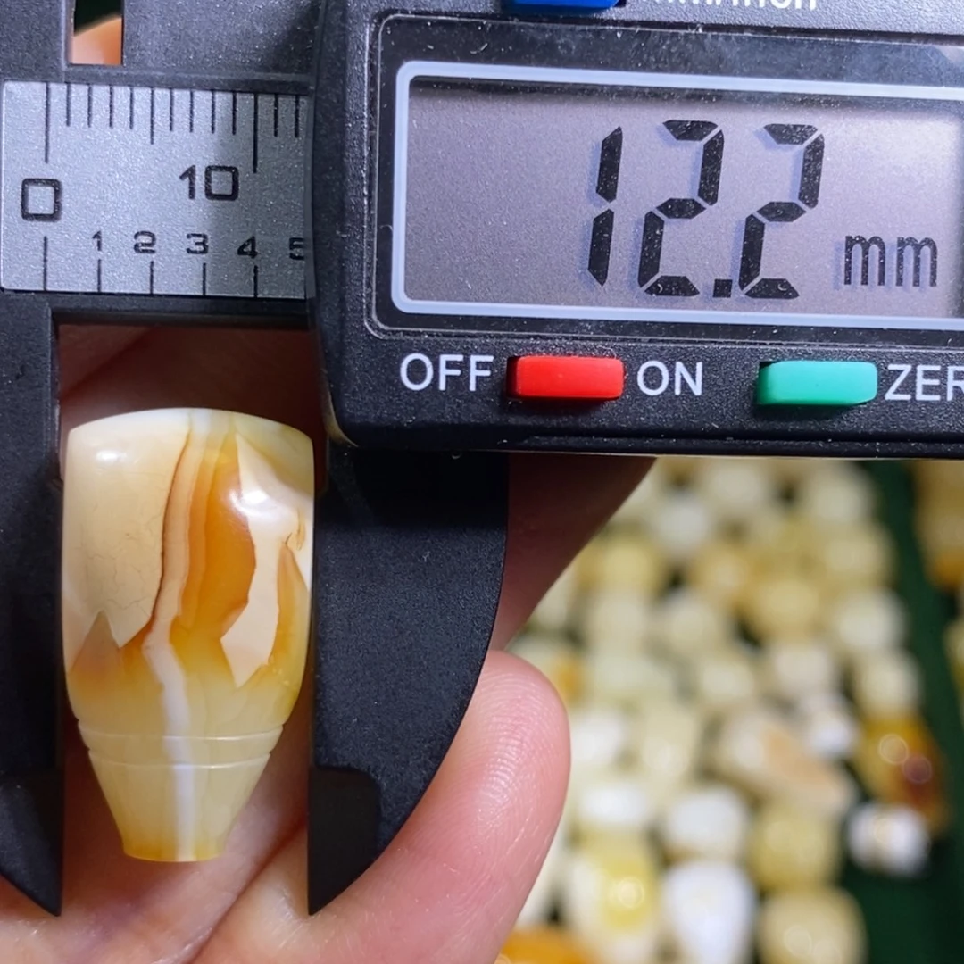 蜜蜡未镶嵌裸石配饰
