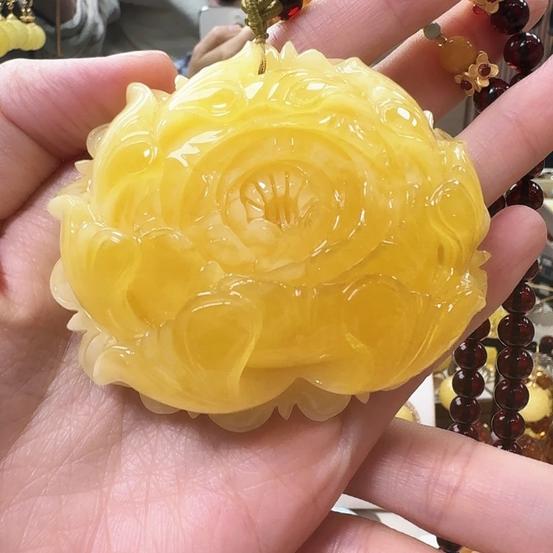琥珀未镶嵌颈饰吊坠