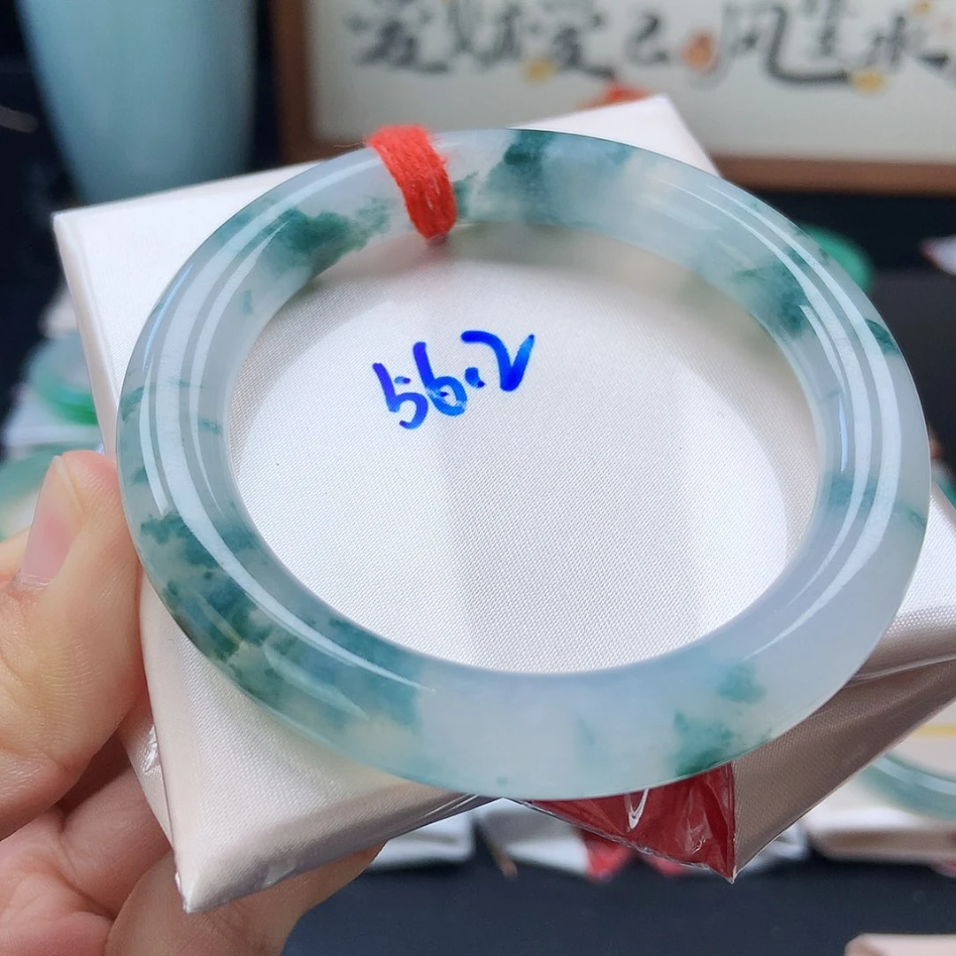 翡翠未镶嵌手镯60号