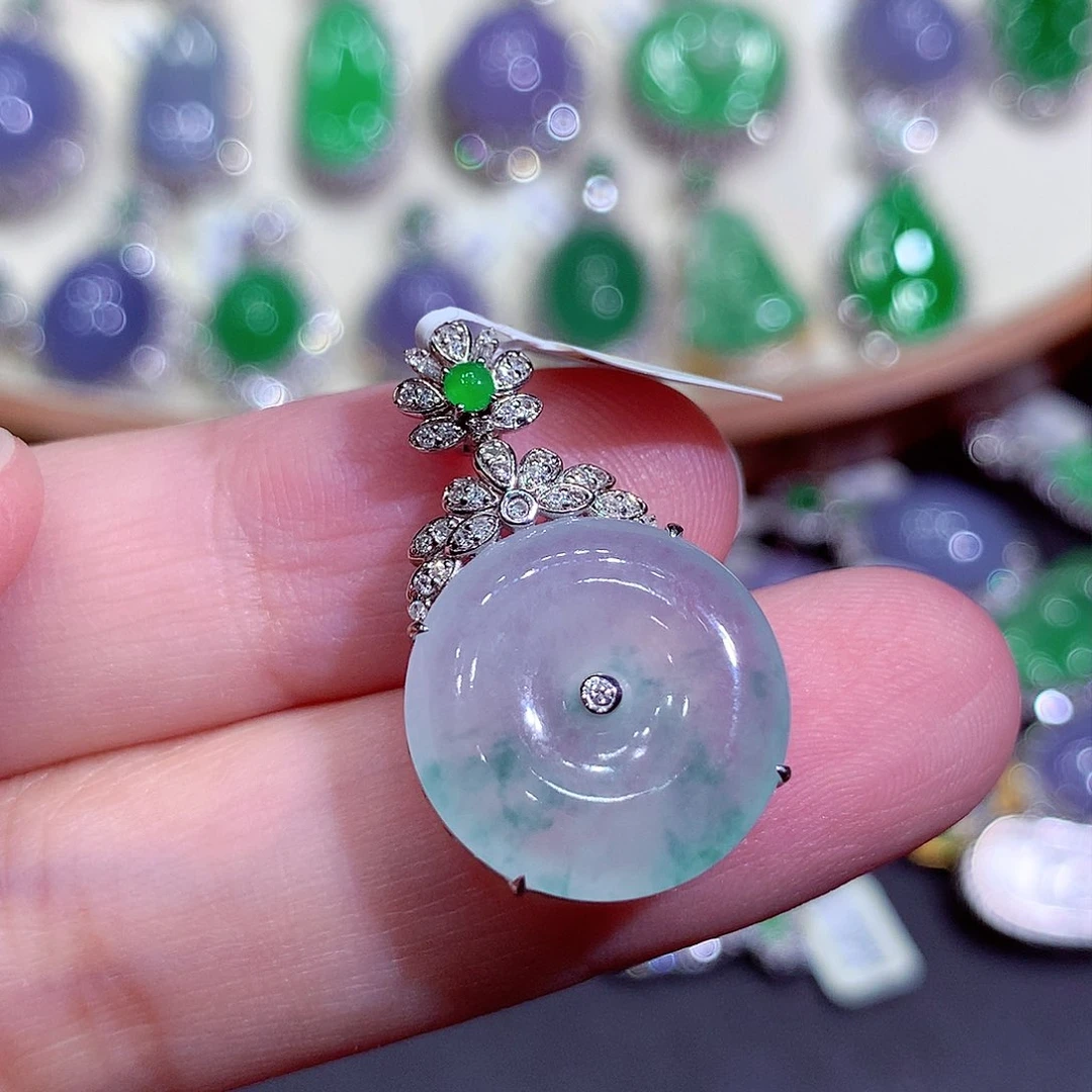 吊坠(不含链)18K金镶嵌翡翠