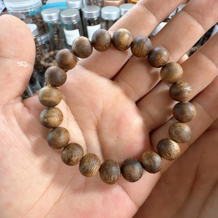 沉香沉香碎屑奇楠沉香乌身圆叶卡1.0单圈圆珠7克+