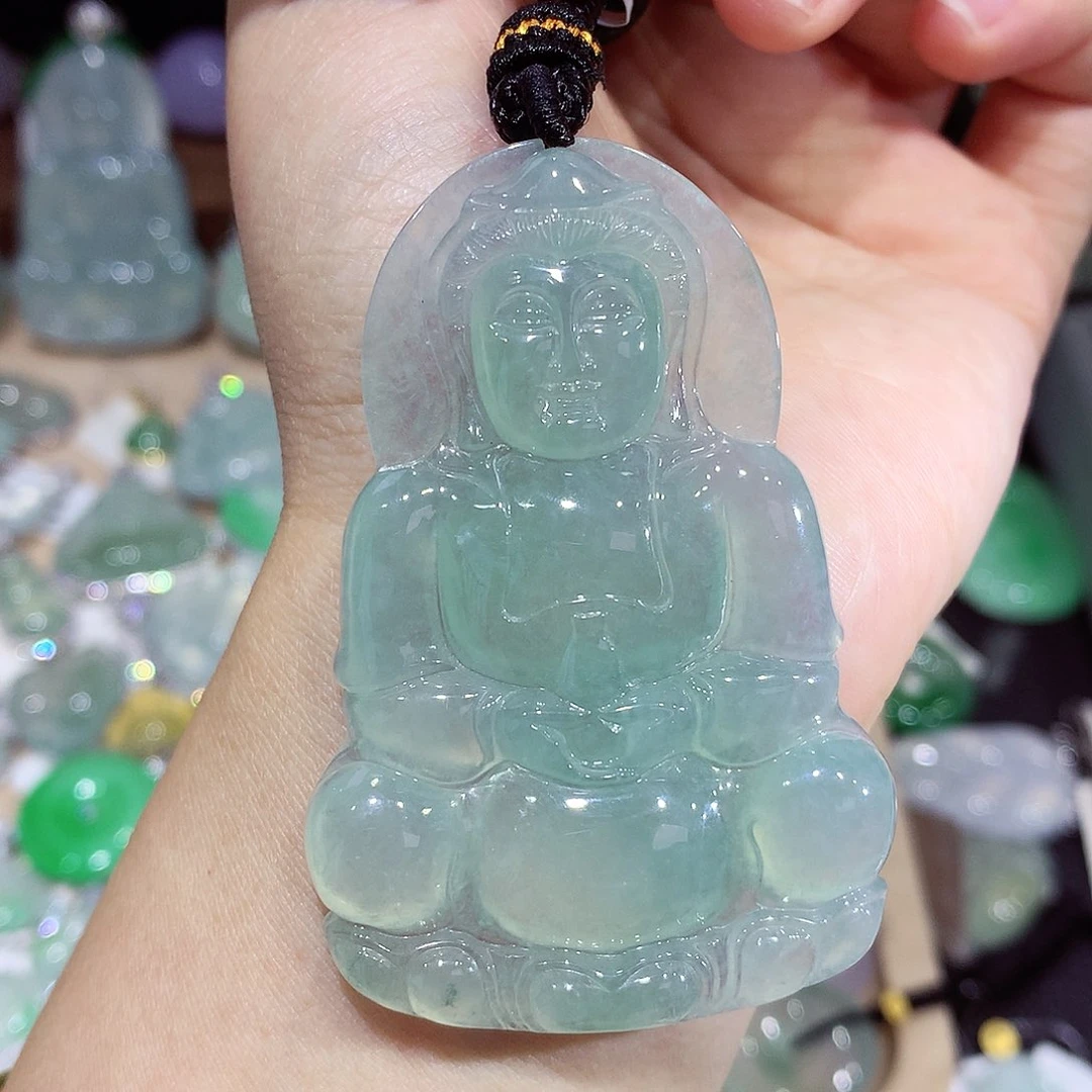 翡翠未镶嵌颈饰观音