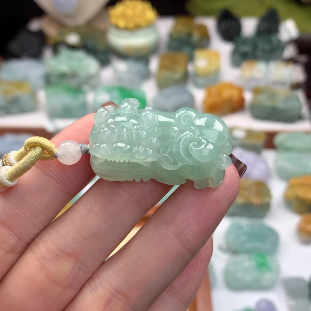 翡翠未镶嵌颈饰翡翠貔貅17