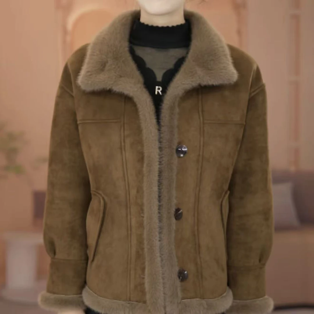 【海宁正品】毛毛一体外套女2025年冬季显瘦保暖中老年上衣女