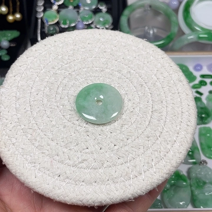翡翠未镶嵌挂件平安扣