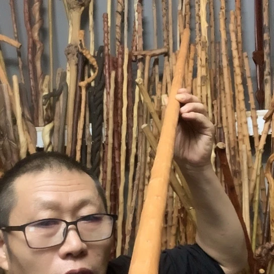 常***滕牛筋鞭杆长134厘米