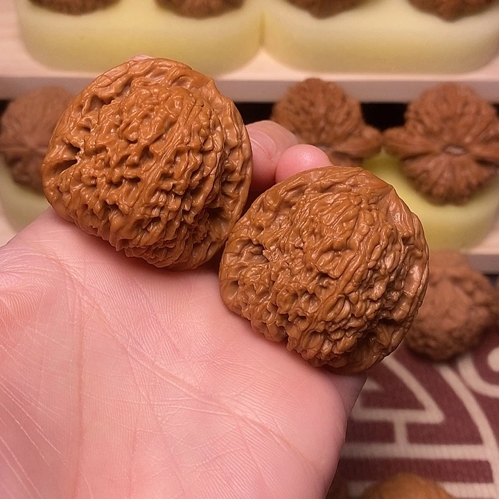 恭***叔吊坠文玩核桃40南疆