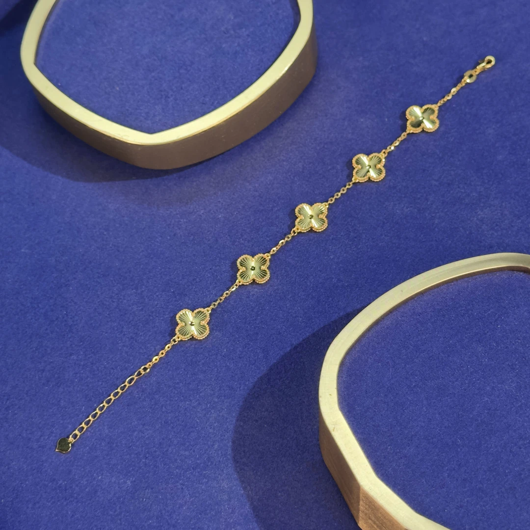 爱一铂金饰品PT950 铂金黄轻奢四叶草手链五花手链镭射面精致精美