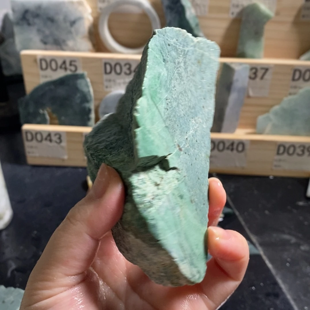 颈饰未镶嵌翡翠天然翡翠