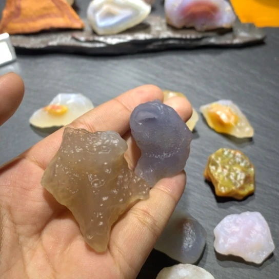 未镶嵌玛瑙/玉髓珠宝奇石