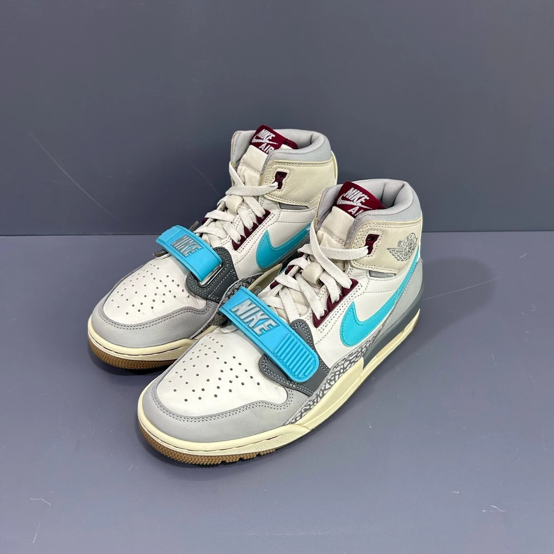 95新 MM6 41码 aj312米白蓝 休闲鞋 穿两次 秒价 中底小刮擦