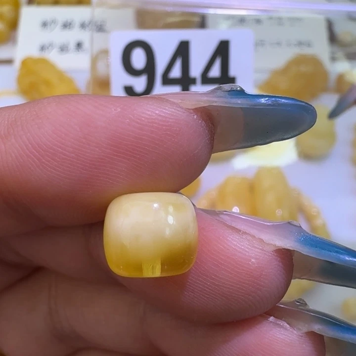 裸石琥珀未镶嵌10m微瑕