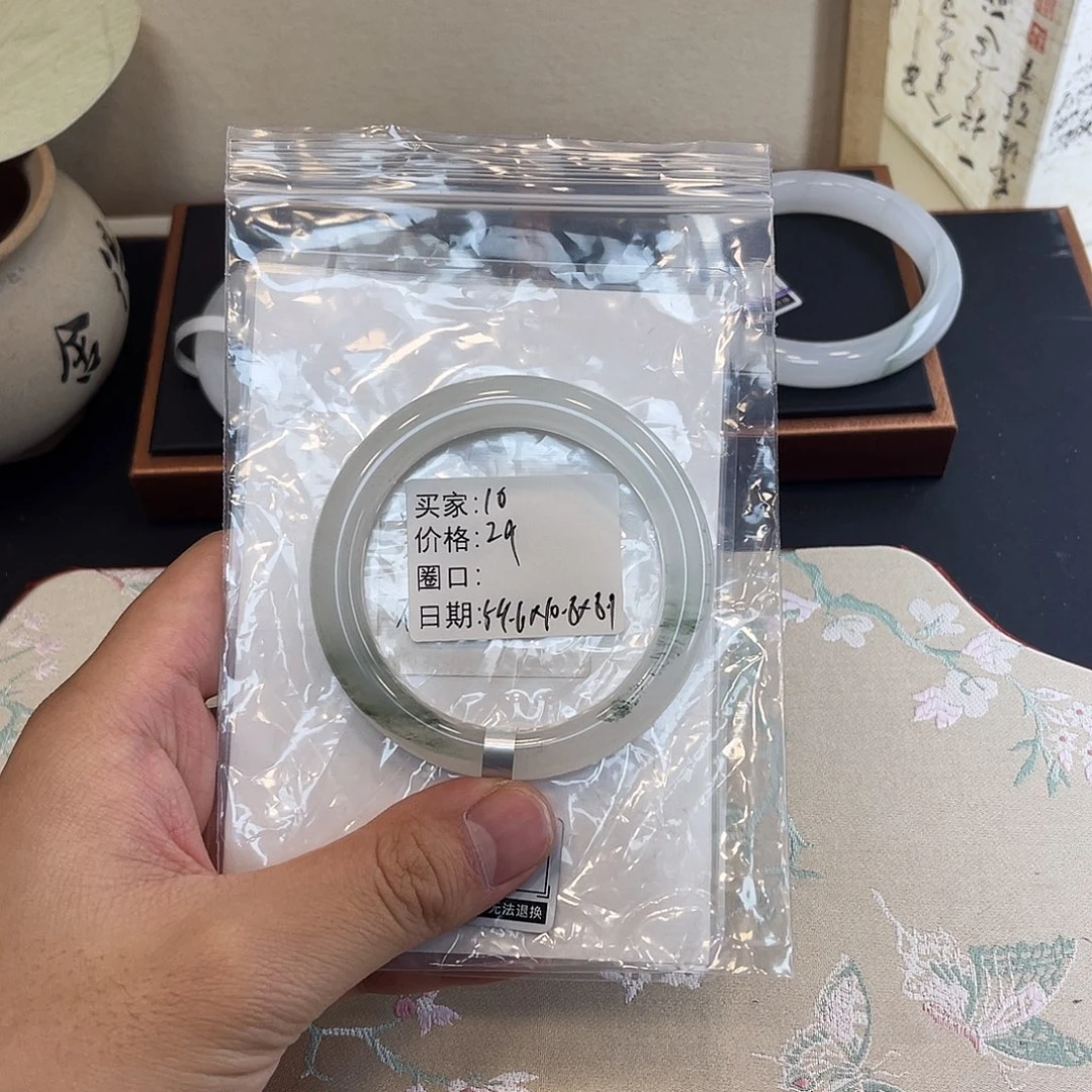 石英质玉未镶嵌手镯10