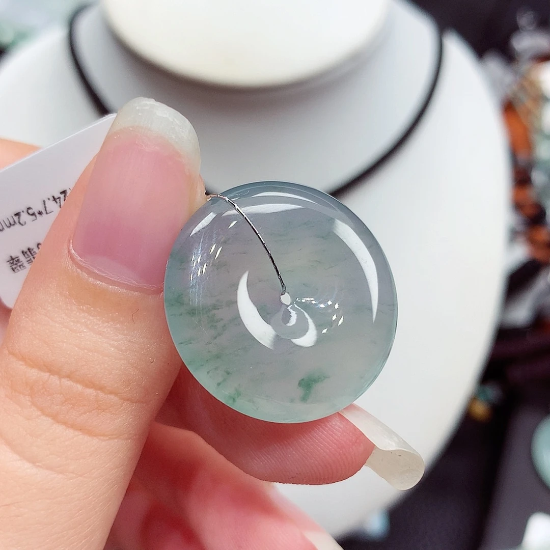 翡翠未镶嵌颈饰翡翠26，24.7/5.2