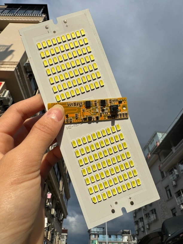 太阳能灯板（含主板）3.7V