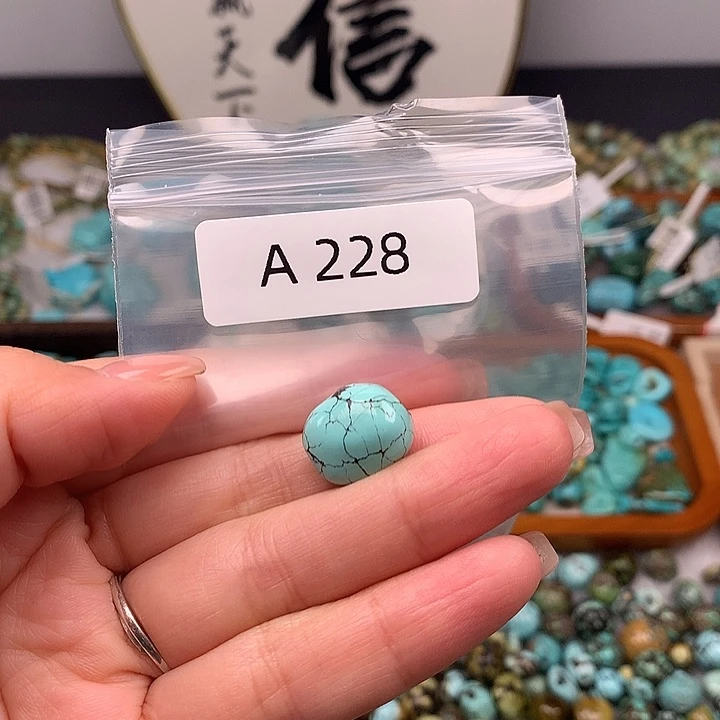 三***木绿松石未镶嵌米珠