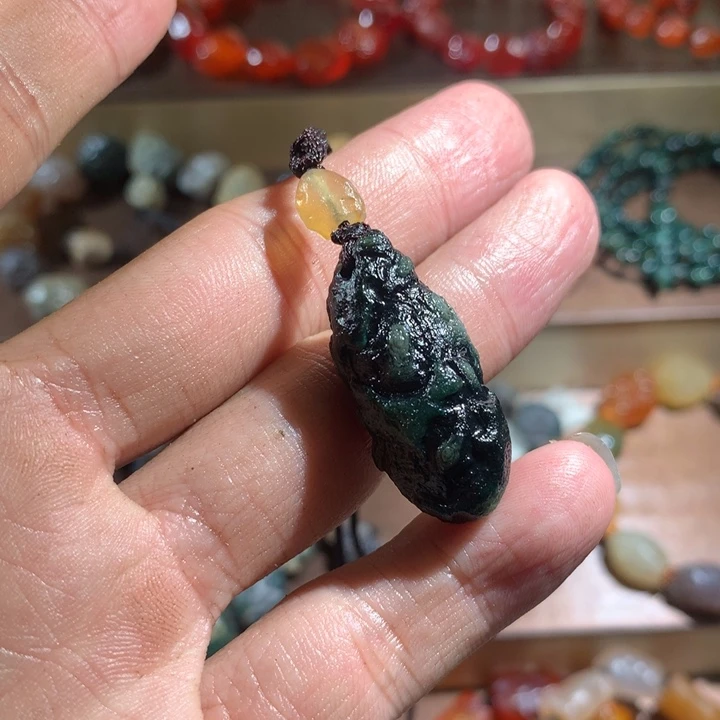 玛瑙/玉髓未镶嵌珠宝半成品
