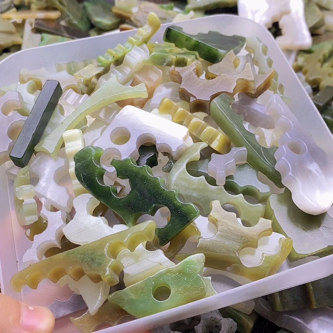 和田玉未镶嵌珠宝半成品