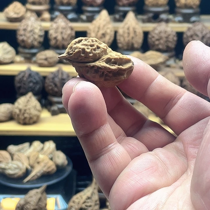 文玩核桃把件东北鸟