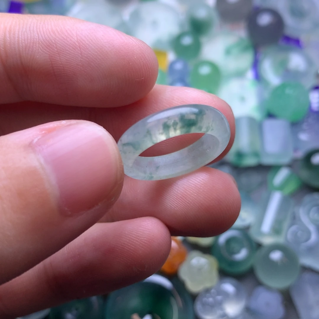 定制翡翠未镶嵌挂件