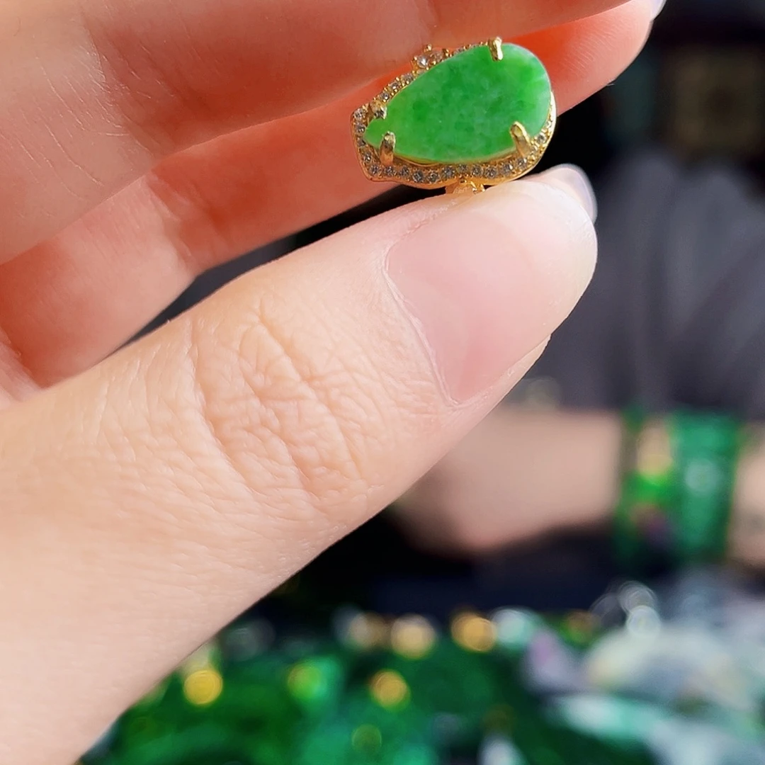 颈饰银S925镶嵌翡翠多样性