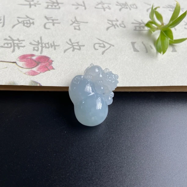 纯天然缅甸翡翠《葫芦》气质雕刻精美精致