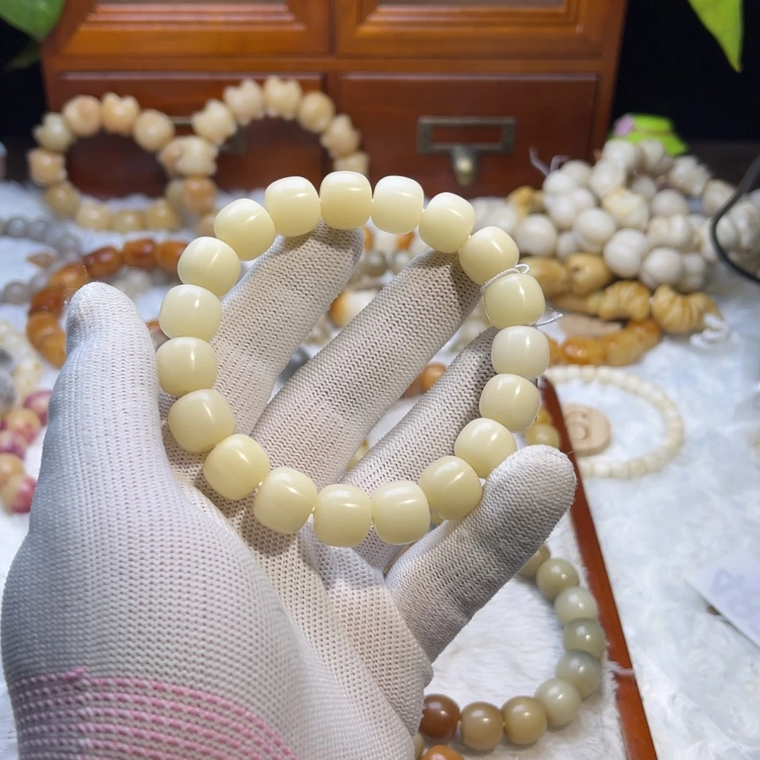 铭***涵吊坠菩提根/象牙果483瑕