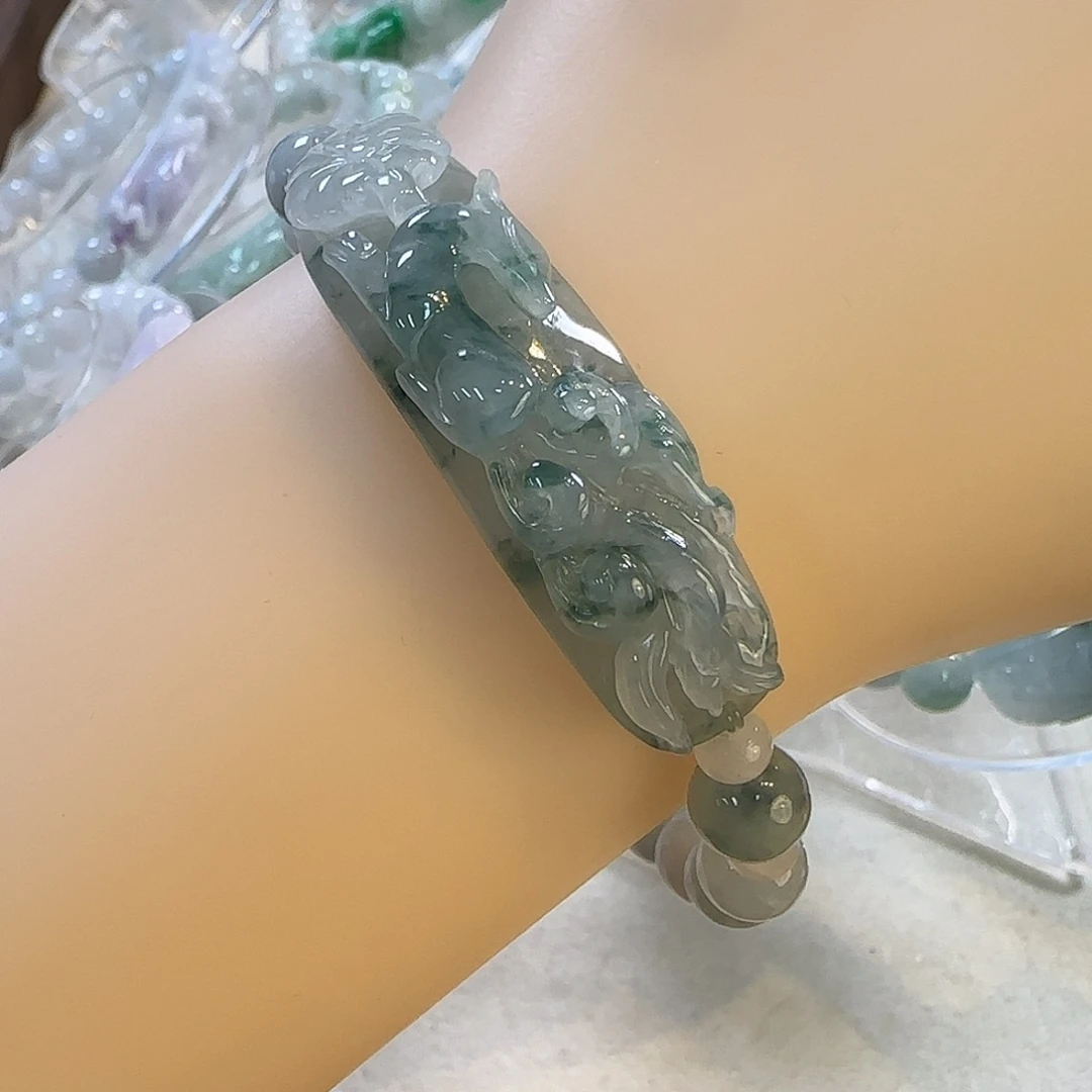 颈饰未镶嵌翡翠手牌