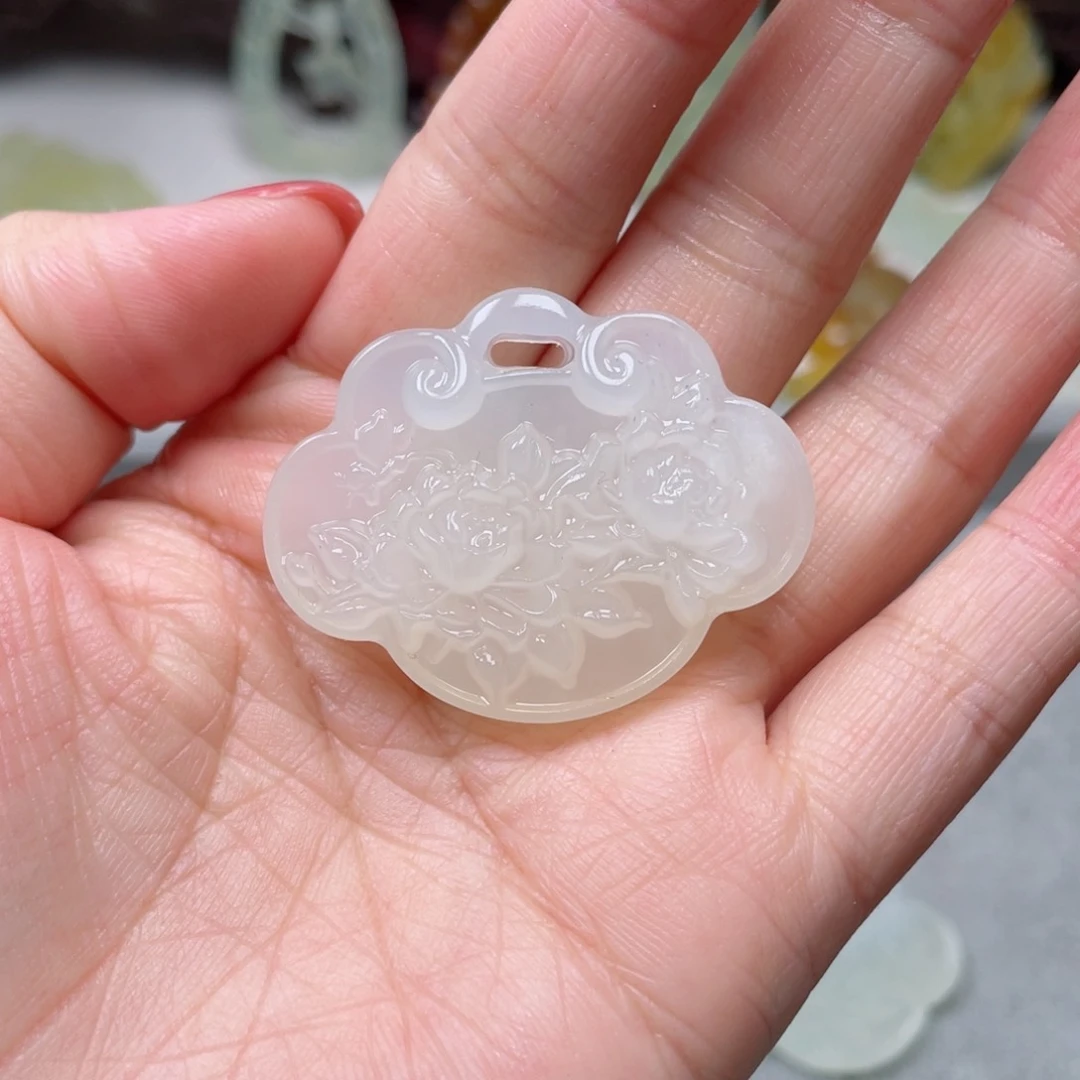 蛇纹石玉颈饰未镶嵌美*?