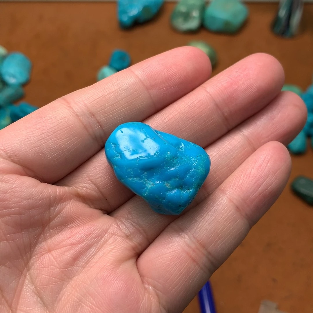 绿松石珠宝奇石未镶嵌扶**里