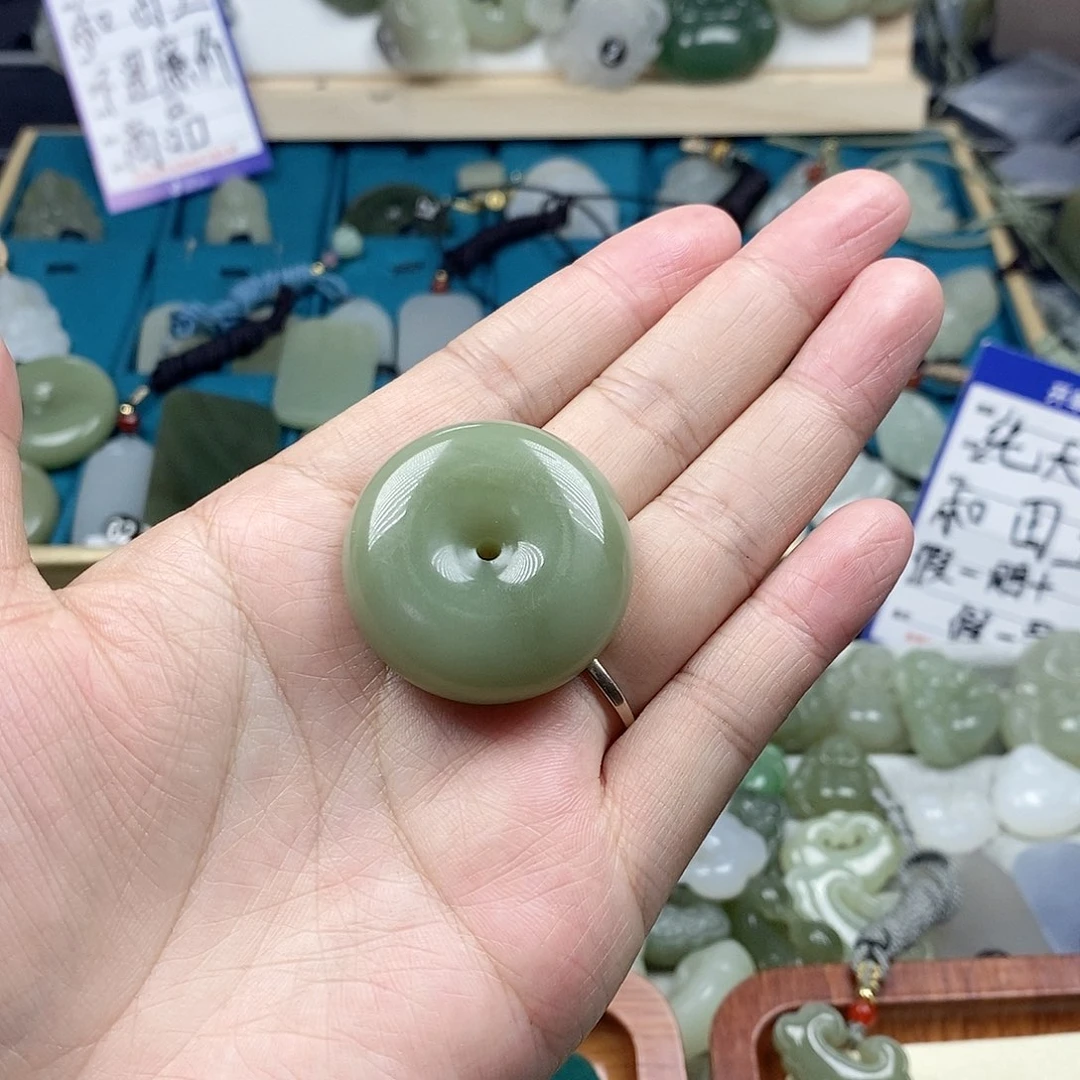 和田玉未镶嵌颈饰拼***?平安扣1706